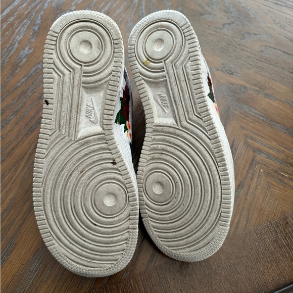 Nike Air Force Ones about 5 years old. Hand drawn. Size 6.5 - Picture 4 of 8